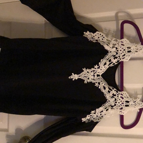 Tops - Cold shoulder women’s top